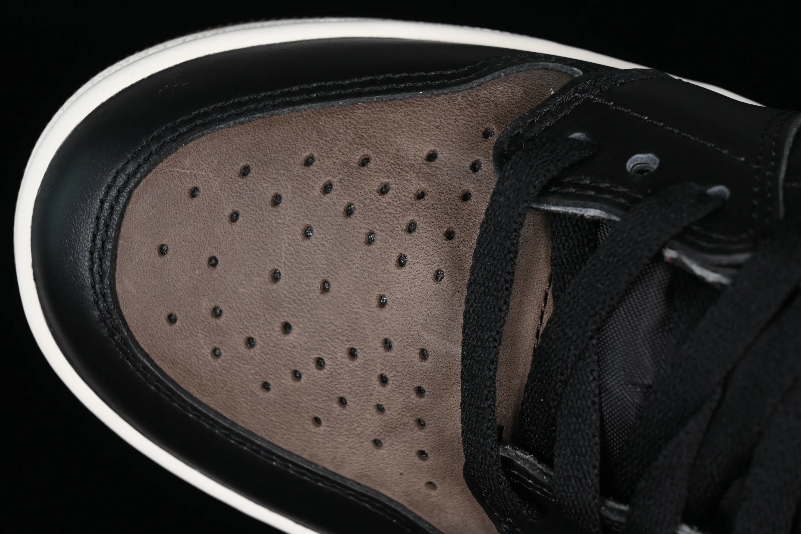 All categories Air Jordan Jordan series basketball shoes Air Jordan 1 High Pure original Air Jordan 1 High OG "Black Cement" AJ1 Joe 1 Mocha black toe DZ5485-020